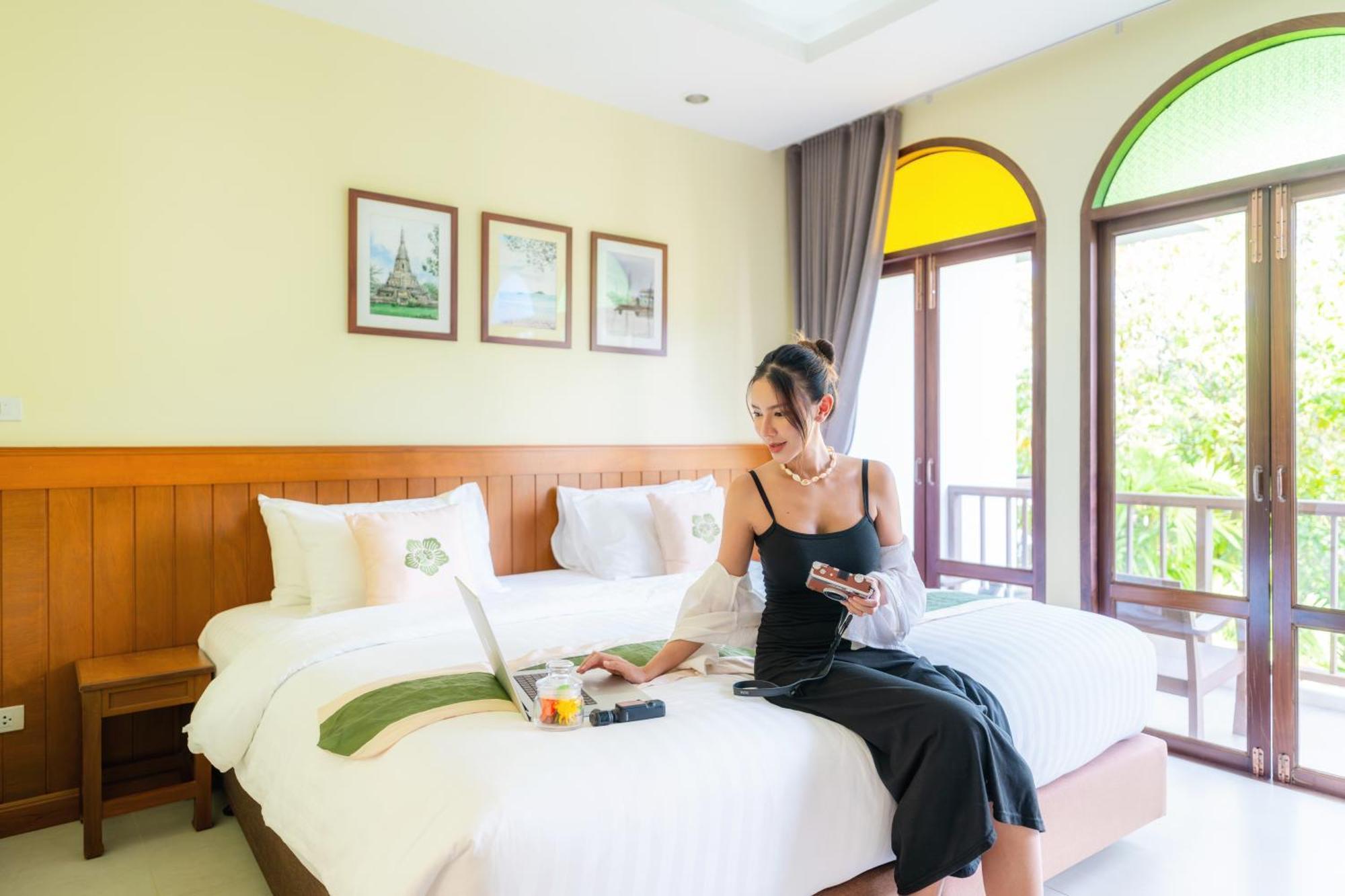 Baan Imm Sook Resort Chao Lao Beach Exterior photo