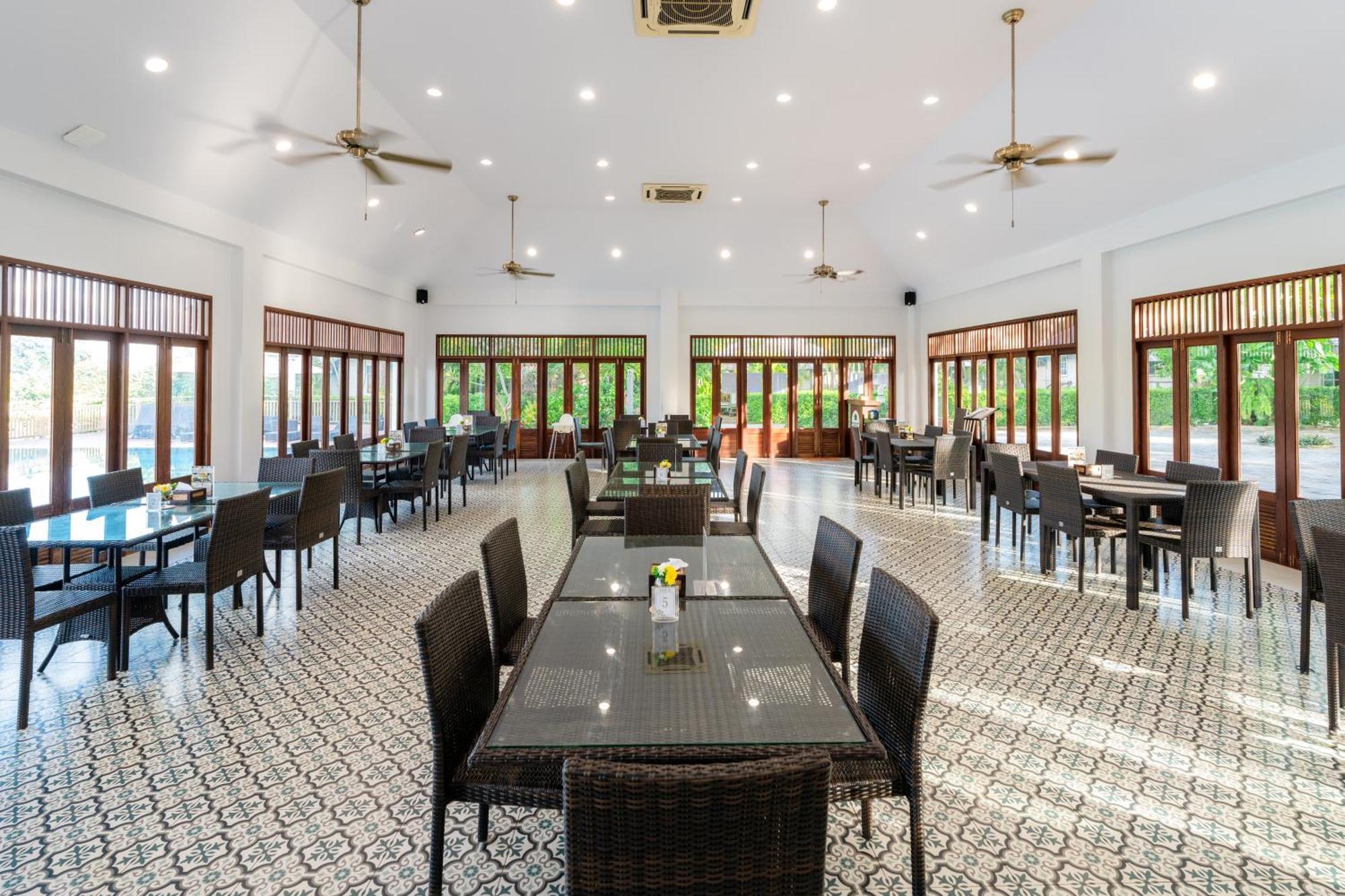 Baan Imm Sook Resort Chao Lao Beach Exterior photo